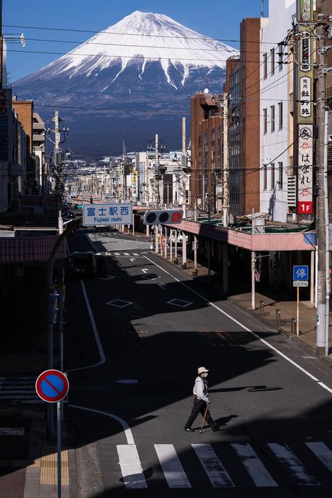 Tokyo Mt Fuji, Japan Mt Fuji Aesthetic, Mount Fuji Japan Aesthetic, Mountain Fuji Wallpaper, Fuji Mountain Wallpapers, Mt Fuji Japan Wallpaper, Mt Fuji Wallpaper, Mount Fuji Aesthetic, Mount Fuji Wallpaper