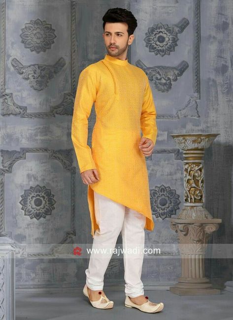 Muslim Men Clothing, Layered Kurta, Ceremony Outfit, Haldi Ceremony Outfit, Outfit Male, Sherwani For Men Wedding, Boys Kurta Design, Wedding Kurta For Men, Groom Dress Men