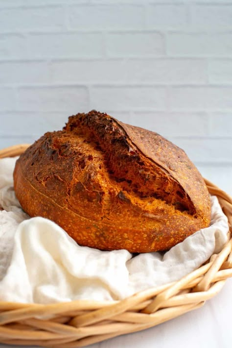 Tomato Basil Sourdough Bread Homemade Sourdough Bread Recipes, Active Sourdough Starter, Chocolate Honey, Tomato Bread, Sourdough Bread Recipes, Loaves Of Bread, Sourdough Starter Discard, Breads And Pastries, Homemade Sourdough Bread