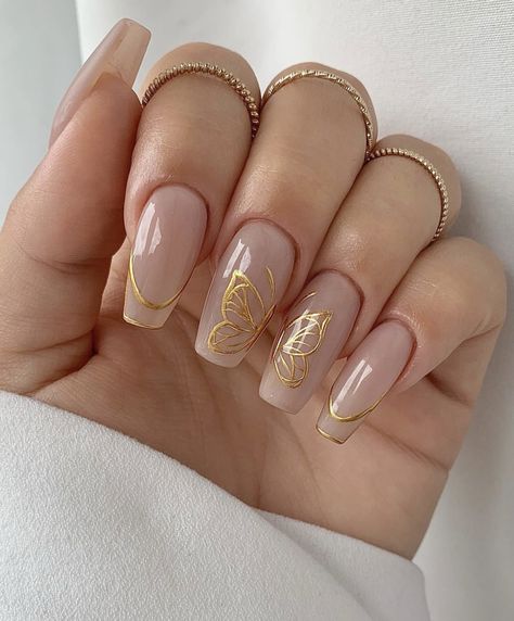 Gold Nail Inspiration, Gold Accent Nail, Gold Manicure, Elegant Manicure, Gold Nail Designs, Nail Art Trends, Nude Nail Designs, Butterfly Nail Art, Simple Gel Nails