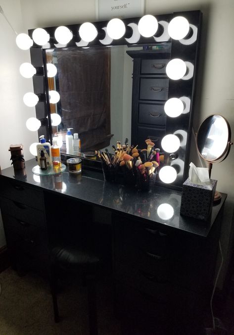 Vanity Ideas Bedroom Black, Black Vanity Ideas, Black Vanity Makeup, Black Makeup Desk, Homemade Vanity, Black Trim Interior, Black Vanity Desk, Cosmetic Organization, Black Makeup Vanity