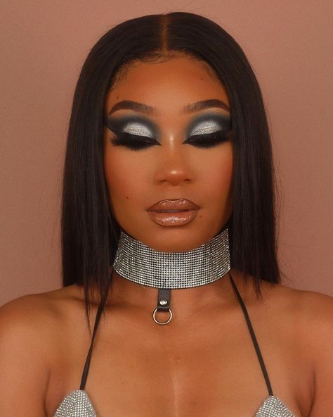 Aaliyah 90s Makeup, Tiffany Jones Makeup, Aaliyah Photoshoot, Lil Kim Makeup 90s, Ursula Makeup Tutorial, Aaliyah We Need A Resolution Makeup, Aaliyah Try Again, Ursula Makeup, Glossy Eyeshadow Black Women