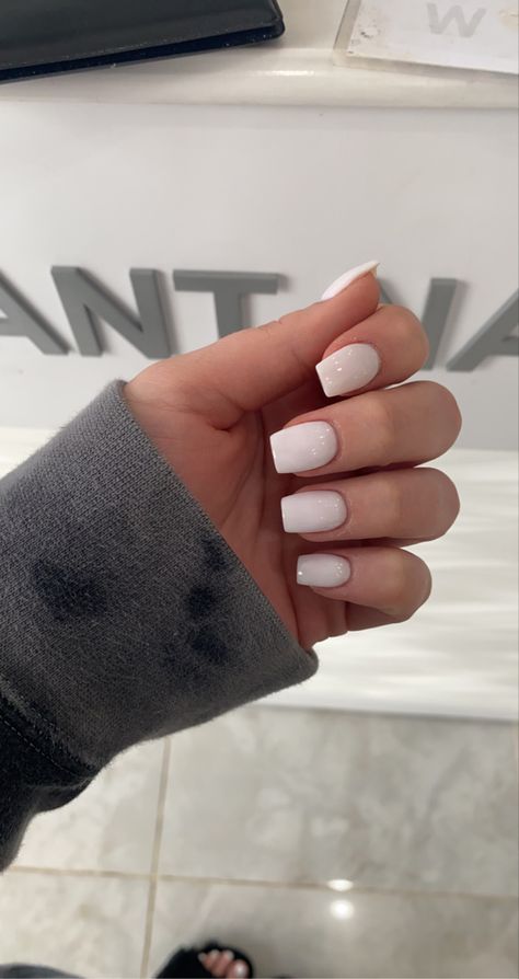 Shirt Nail Ideas Acrylic, Marshmallow White Nails, Ongles Blanc Laiteux Nail Art, Marshmallow Nails, Nails Kurz, Ombre Chrome Nails, Blush Pink Nails, Teal Nails, Long Acrylic Nail Designs