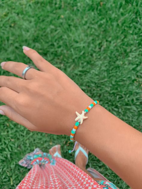 Funky Pop, Diy Friendship Bracelets Tutorial, Braided Bracelet Diy, Friendship Bracelets Tutorial, Diy Jewelry Unique, Friendship Bracelets Diy, Jewelry Accessories Ideas, Summer Bracelets, Accessories Ideas