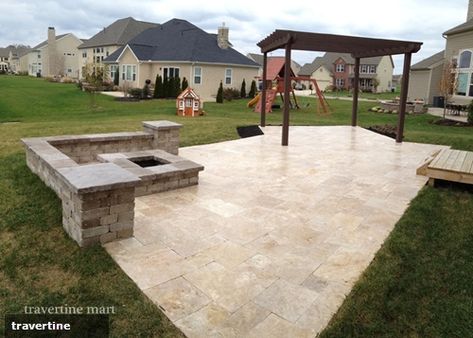 Having realized that travertine is just what your back patio needs to look fantastic, you might wonder if you can pull off installing the pieces. Travertine Patio, Four Square Homes, Square House Plans, Travertine Pavers, Paver Designs, Patio Pavers Design, Kitchen Design Diy, French Pattern, Natural Stone Pavers