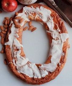 Hygge Meals, Danish Kringle Recipe, Kringle Pastry, Danish Dishes, Christmas Danish, Kringle Recipe, Danish Kringle, Pastry Christmas, Danish Bakery