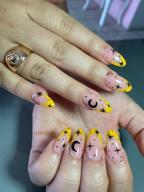 Aesthetic Nail Art, Aesthetic Nail, Witchy Nails, Retro Nails, Edgy Nails, Goth Nails, Hair Skin Nails, Dream Nails, Manicure E Pedicure