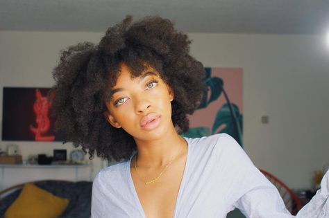 (@zolee_g) on instagram Zolee Griggs, Type 4c Hairstyles, Ethnic Hairstyles, Boring Hair, 4c Natural Hair, Natural Hair Beauty, Coily Hair, Natural Hair Inspiration, Mid Length Hair