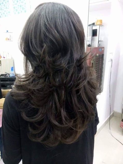 Transient length Hairstyles Shag, Step Cut Hairstyle, Indian Hair Cuts, Chunky Layers, Layers Hairstyles, Hairstyles Layered, Hair Layered, Haircut Medium, Layered Hairstyles