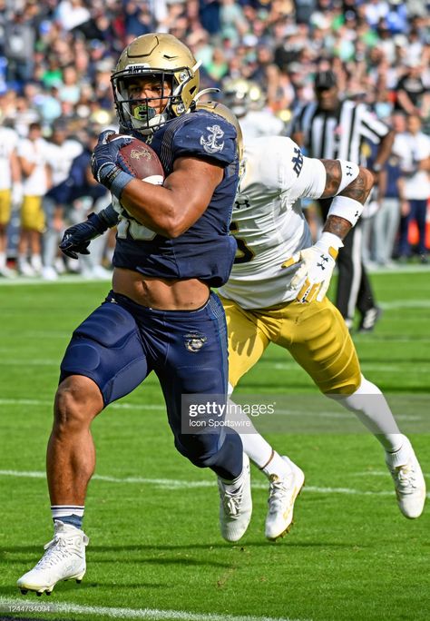 Navy Midshipmen fullback Daba Fofana runs for a touchdown during the... News Photo - Getty Images M&t Bank Stadium, Navy Football, Nfl Football Players, Naval Academy, Baltimore Md, Ncaa Football, Nfl Football, Football Players, Baltimore