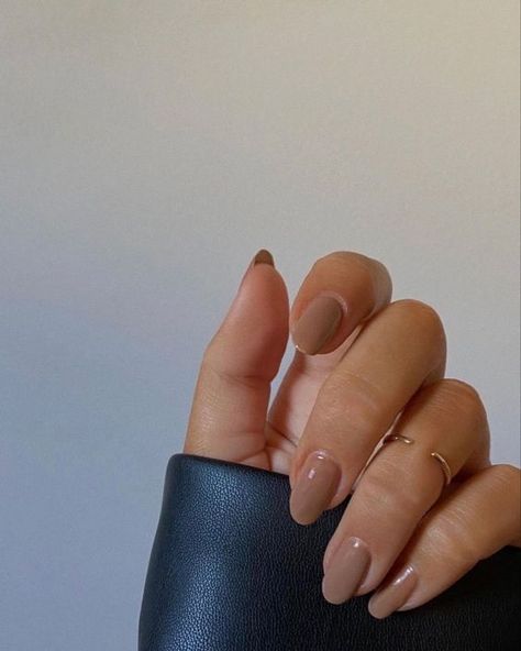 The Best Chic Minimalist Nails for 2022 - Classically Cait