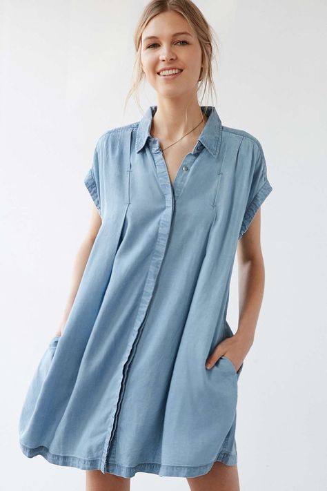 Cooperative Charamane Chambray Shirt Dress Vintage Dress Blue, Loose Shirt Dress, Vintage Shirt Dress, Denim Shirt With Jeans, Chambray Shirt Dress, Shift Dresses, Blue Shirt Dress, Loose Fitting Dresses, Urban Dresses