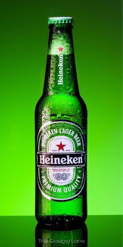 Heineken Heineken Art, Heineken Bottle, Apple Iphone Wallpaper, Beer Wallpaper, Beer Facts, Heineken Beer, Beer Photography, Iphone Wallpaper Lights, Beer Store