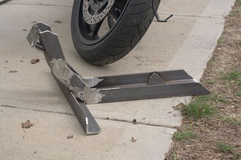 Wheel Chocks Diy, Motorcycle Wheel Chock, Diy Motorcycle Lift, Custom Sport Bikes Motorcycles, Motorcycle Lift Table, Motorbike Stand, Homemade Motorcycle, Three Wheel Bicycle, Bike Lift