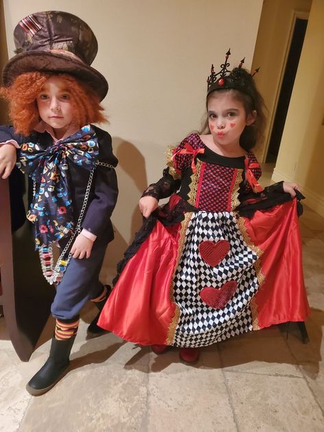 boy girl costume idea, sibling costumes, kids costumes, halloween Matching Costumes For Siblings, Siblings Halloween Costumes, Sibling Costumes, Kids Costumes Halloween, Sibling Halloween Costumes, Sibling Costume, Mad Hatter Costume, Costumes Kids, Duo Halloween Costumes