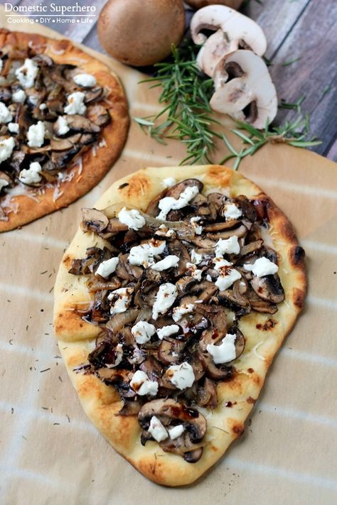 Mushroom and Goat Cheese Flatbread with Balsamic Glaze - Creamy goat cheese paired with delicious sauteed mushrooms and onions, all topped with a sweet balsamic glaze! This is the perfect quick dinner or lunch, and also great for meatless mondays! #vegetarian #dinner Sauteed Mushrooms And Onions, Goat Cheese Flatbread, Goats Cheese Flatbread, Mushrooms And Onions, Creamy Goat Cheese, Cheese Flatbread, Naan Pizza, Goat Cheese Recipes, Meatless Mondays