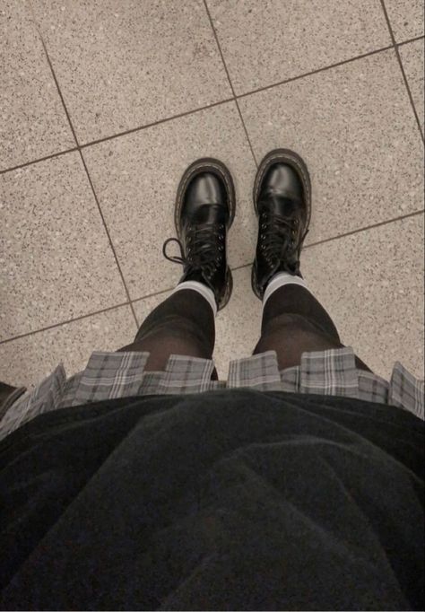 Socks Over Tights, Dc Martens, Boots Selfie, Dr Martens Outfit, Martens Boots, Dr Martens Boots, Black Pantyhose, White Socks, Girl Fits