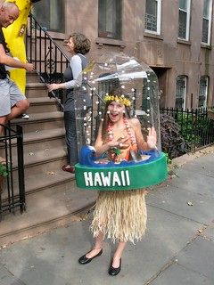 Hawaii snow globe costume | The grass skirt and flower leis … | Flickr Snow Globe Costume, Bedsheet Ghost, Halloween 2009, Costumes College, Clever Halloween, Diy Costumes Women, Halloween Costumes For 3, Homemade Halloween Decorations, Clever Halloween Costumes