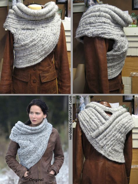 My finished Katniss cowl  Katniss Woven Cowl from Catching Fire by Verdaera.deviantart.com on @deviantART Katniss Cowl, Diy Vetement, Knitted Wit, Crochet Cowl, Catching Fire, Love Crochet, Crochet Scarves, Knitting Inspiration, Knit Patterns