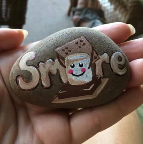 Smores Painting, Camping Painted Rocks, Campground Crafts, Diy Rock Painting, Hunting Painting, Camping Images, Decorative Rocks, Campfire Marshmallows, Gnome Paint