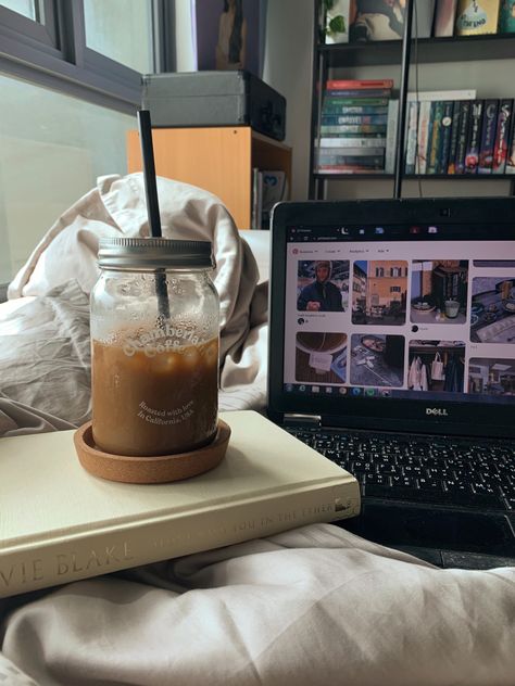 Chamberlain Coffee Aesthetic, Chamberlain Coffee, Manifest Board, Insta Ideas, Coffee Aesthetic, Emma Chamberlain, Aesthetic Things, Aesthetic Coffee, 2024 Vision