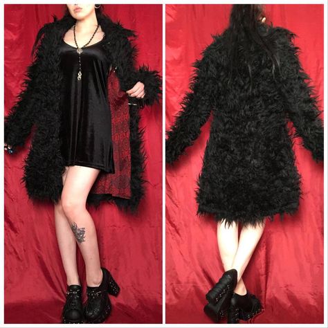 70s Goth Fashion, Vampirecore Outfits, 70s Goth, Goth Outfit Ideas, Gothic Clothes, Alt Fashion, Gothic Outfits, Alternative Outfits, Goth Outfits