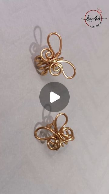 Ear Cuff Tutorial, Sketch Jewelry, Twisted Jewelry, Ear Cuff Diy, Copper Jewelry Diy, Butterfly Ear Cuff, Copper Wire Crafts, Diy Wire Jewelry Rings, Wire Earrings Handmade