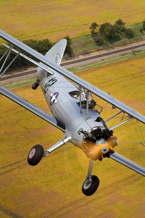 1942 Stearman WASP PT-17 Bush Flying, Light Aircraft, Airplane Flight, Old Planes, Basic Training, Air Craft, Vintage Planes, Military Airplane, Vintage Aviation