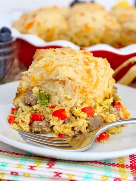 Breakfast Biscuit Pot Pie Breakfast Pot Pie, Biscuit Pot Pie, Homemade Pot Pie, Breakfast Biscuits, Buttery Biscuits, Pot Pies Recipes, Pot Pies, Chocolate Chip Banana Bread, Flour Recipes