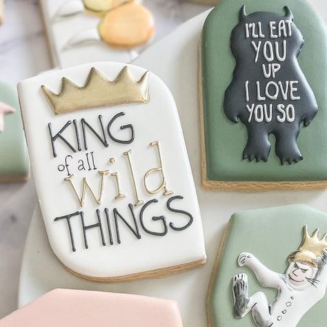 Butter Bar Bakery ~ Elana on Instagram: "Jackson is the king of all wild things!!👑 This theme has been on my bucket list for ages so I was thrilled to get to create these cookies. It was so hard to narrow down the designs to just these but I’m loving how they turned out. 1 cookie inspired by @simplyxsweet_ #wherethewildthingsareparty #wherethewildthingsarecookies #wildthingscookies #wherethewildthingsare #birthdaycookies #firstbirthdaycookies #1stbirthdaycookies #decoratedcookies #decorated Where The Wild Things Are Cookies, First Birthday Cookies, Cookie Decoration, Baby Boy 1st Birthday Party, Butter Bar, My Bucket List, Baby Boy 1st Birthday, Baby Shower Cookies, Decoration Idea