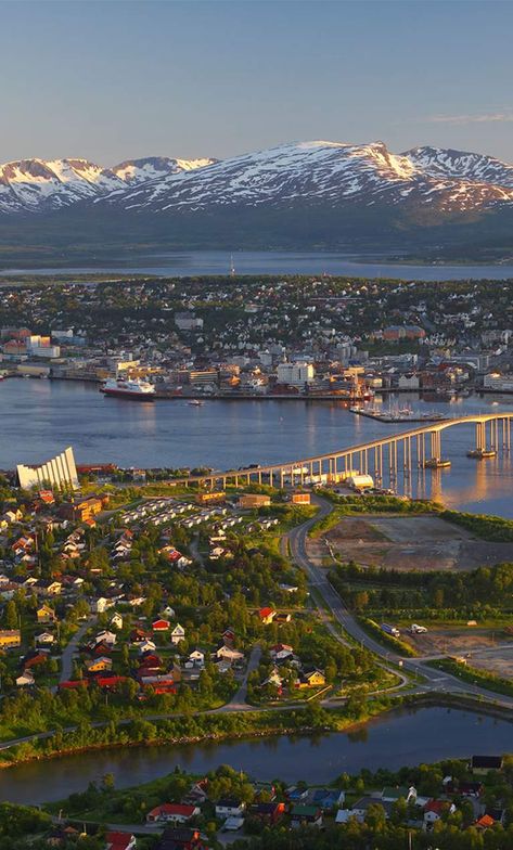 Norway Small Towns, Nordic Scenery, Norway Culture, Norway City, Tromsø Norway, Tromso Norway, World Most Beautiful Place, Sweden Travel, Poland Travel