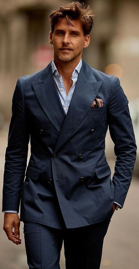 Casual Suit Look, Man In A Suit, Classy Suits, Gents Fashion, Dress Suits For Men, Designer Suits For Men, Mens Fashion Classic, Fashion Suits For Men, Mens Fashion Casual Outfits