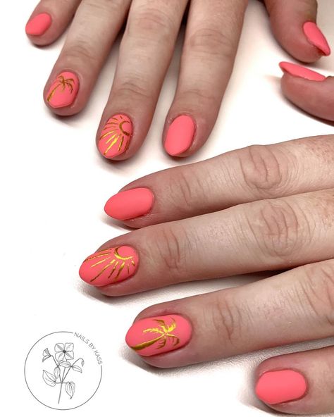 Gold Palm Tree Nails, Palm Leaves Nails, Palm Springs Nails Ideas, Tropical Christmas Nails, Palm Springs Nails, Sunset Nail Designs, Mum Nails, Nails Palm Tree, 23 Nails