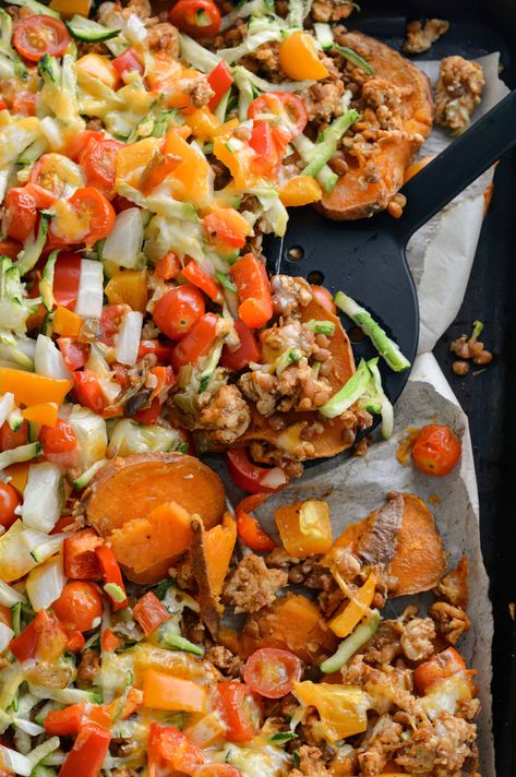 loaded sweet potato nachos Dinner Sweet Potato, Low Sugar Bbq Sauce, Honey Mustard Chicken Thighs, Mustard Chicken Thighs, Potato Nachos, Sweet Potato Nachos, Healthy Potatoes, Crispy Sweet Potato, Loaded Sweet Potato