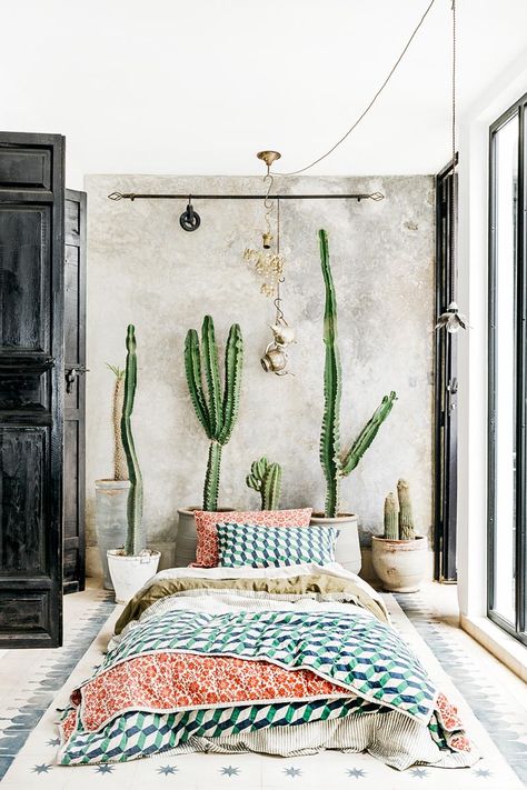 A Moroccan Mansion That's Giving Us Serious Design Inspo Bohemian Bedrooms, Cozy Boho Bedroom, Bohemian Bedroom Design, Bedroom Bohemian, Cozy Boho, Bohemian Bedroom Decor, Boho Bedroom Decor, Bohemian Bedroom, Trendy Bedroom