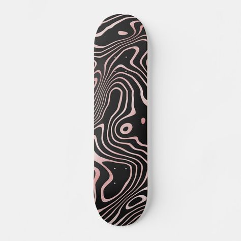 Black Rose Gold liquid swirl Abstract Design Skateboard Size: 7 7/8". Gender: unisex. Age Group: adult. Pink Skateboard Design, Cool Skateboard Designs, Skateboard Design Diy Paint, Skateboard Decks Design, Painted Skateboard Decks, Skateboard Painting, Skateboard Artwork, Aesthetic Skateboard, Liquid Painting