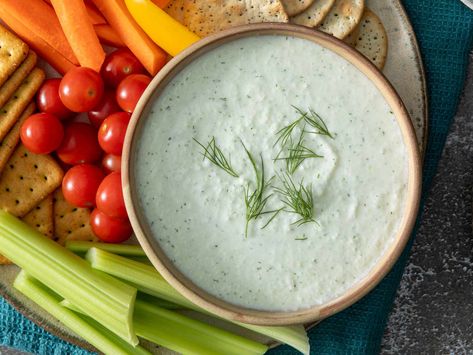 Tzatziki Sauce Recipe Sauce For Gyros, Tzatziki Salad, Tzatziki Sauce Recipe Easy, Greek Tzatziki Recipe, Tzatziki Recipe, Recipe Ingredients List, Cucumber Sauce, Tzatziki Sauce Recipe, Tzatziki Recipes