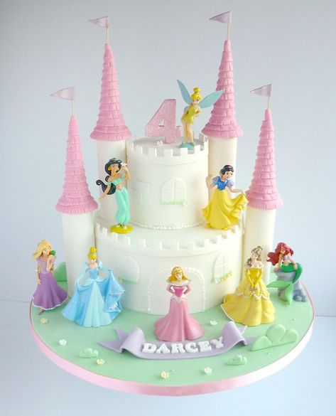 Bolo Rapunzel, Disney Princess Birthday Cakes, Castle Birthday Cakes, Castle Birthday, Princess Castle Cake, 6th Birthday Cakes, 5th Birthday Cake, Disney Princess Cake, Diy Birthday Cake