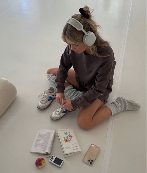 Best Christmas Wishes, Scandinavian Aesthetic, Ballerina Girl, Active Noise Cancellation, Christmas Wishes, Blonde Girl, My Vibe, Body Goals, Dream Life