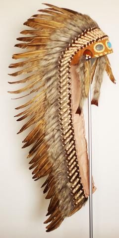 Indian Headdres Native american headdress indian chief headdress – theworldoffeathers Indian Headdress Tattoo, Chiefs Headdress, Indian Hat, Feather Background, Native Artwork, Indian Feathers, Native American Headdress, Native American Regalia, Native American Clothing