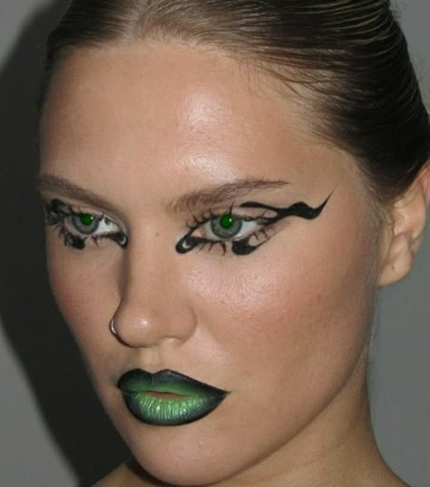 Makeup Shoot Ideas, Avante Garde Makeup, Unique Makeup Looks, New Makeup Ideas, Lookbook Inspiration, Photoshoot Makeup, Swag Makeup, Green Makeup, Fairy Makeup