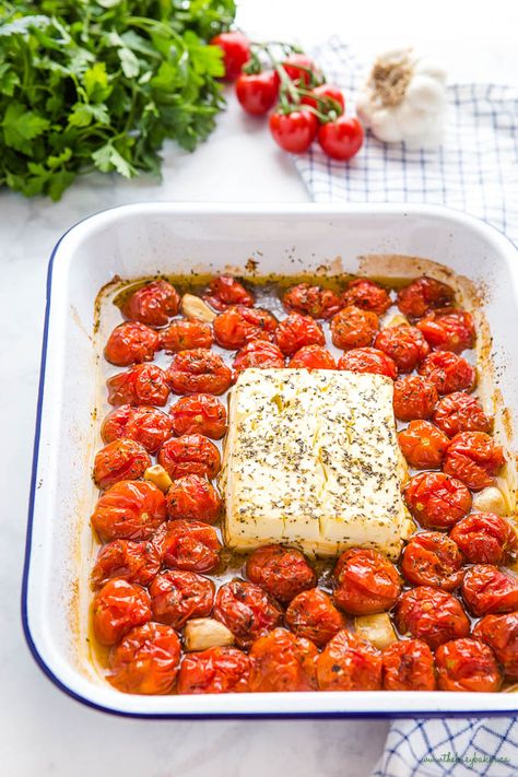 Easy Pasta Dinner Recipes, Baked Feta Pasta, Cherry Tomato Recipes, Spinach Recipe, Easy Pasta Dinner, Baked Feta, Cherry Tomato Pasta, Feta Recipes, Feta Pasta