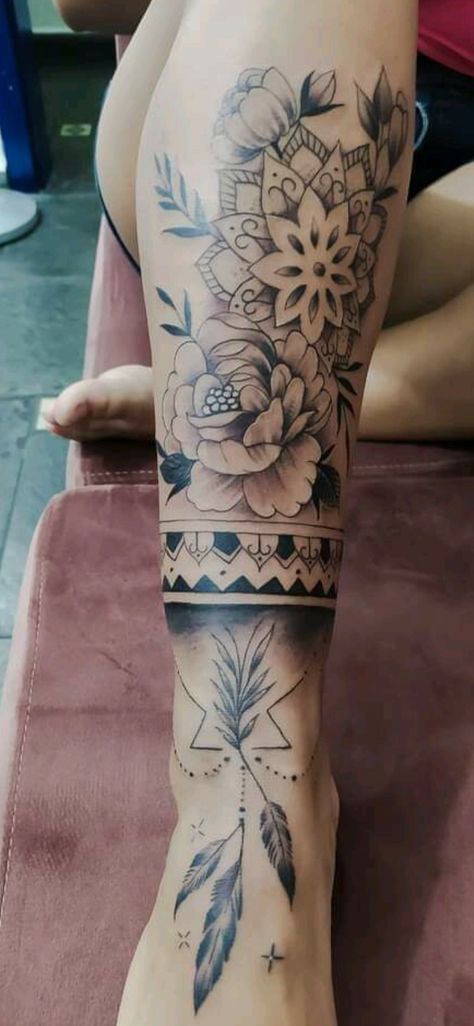 Hip Thigh Tattoos, Hand Tattoos For Girls, Anklet Tattoos, Mommy Tattoos, Floral Tattoo Sleeve, Gorgeous Tattoos, Leg Tattoos Women, Leg Sleeve Tattoo, Dope Tattoos For Women