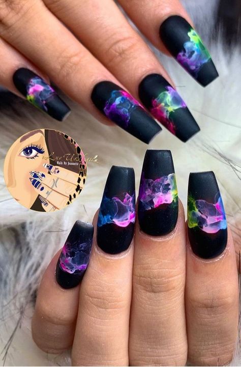 Smoky Nails, Gucci Nails, Rainbow Nails Design, Nail Aesthetic, Neon Acrylic Nails, Nagellack Trends, Gothic Nails, Matte Nails Design, Nail Design Inspiration