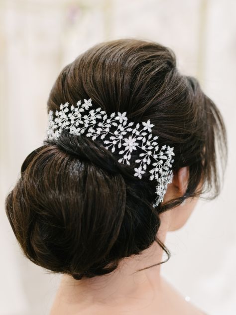 This flexible headpiece lends itself to many different hairstyles. The possibilities are truly endless. Made with cubic zirconia stones, the sparkle is unlike any other Featured on a gorgeous low bun, it effortlessly wraps around to create the most elegant look. Piece measures approximately 14 inches long, 2.5 inches at its widest and 1.25 inches at its narrowest Quinceanera Hairstyles, Hair Cuffs, Low Bun, Braid In Hair Extensions, Trendy Haircuts, Haircuts For Long Hair, Dance Competition, Different Hairstyles, Gold Hair