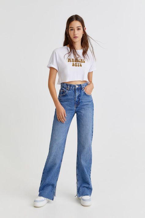 Crop Top Shirt Outfits, Denim Photoshoot, Outfits With Jeans, Jeans Outfit Women, Crop Top Shirt, Trendy Fashion Outfits, Crop Top Shirts, Cropped T Shirt, 인물 사진