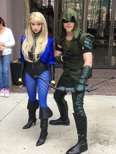 Black Canary and Green Arrow cosplay at Long Beach Comic Expo 2017 #lbce2017 Green Arrow And Black Canary Costume, Black Canary And Green Arrow, Superhero Couples Costumes, Superhero Couples, Green Arrow And Black Canary, Green Arrow Costume, Black Canary Costume, 2023 Costumes, Green Arrow Cosplay