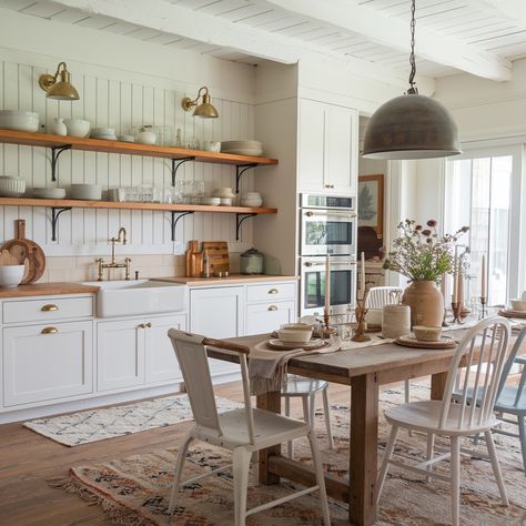 Modern Farmhouse Boho House🧡🧡🧡 Boho Exterior, Boho Farmhouse Kitchen, Modern Boho Kitchen, Joanna Gaines Farmhouse, Farmhouse Boho, Air Bnb, Boho Farmhouse, Boho House, Chic Kitchen