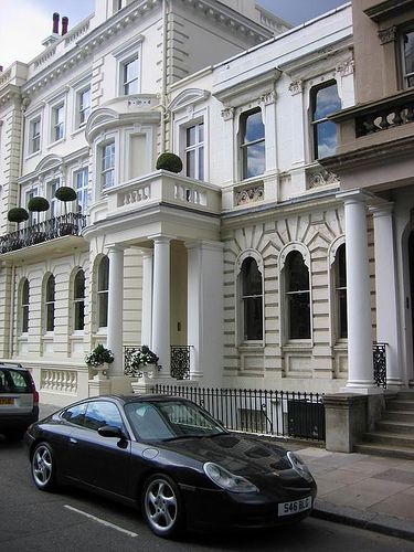 Notting Hill - Victorian houses and German sportscars London Dreams, London Townhouse, London Baby, London Aesthetic, London House, Victorian Houses, Victorian Architecture, House Architecture, London Town