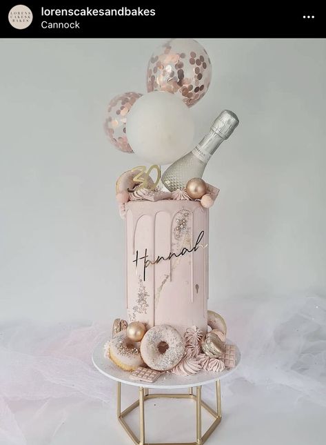 18th Birthday Cake Designs, Prosecco Cake, 21st Birthday Cake For Girls, Liquor Cake, Champagne Birthday, Champagne Cake, Daisy Cakes, 21st Birthday Cakes, Pink Birthday Cakes